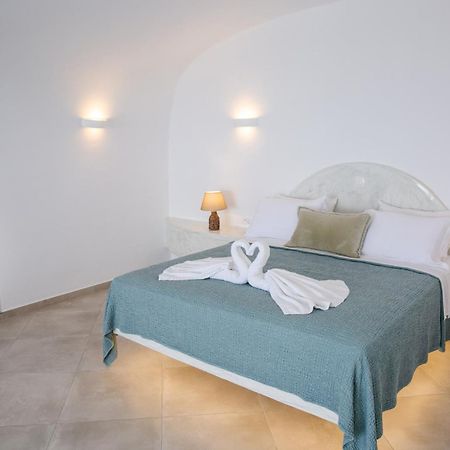 Sun Angelos Oia - Luxury Cave Suites Екстериор снимка